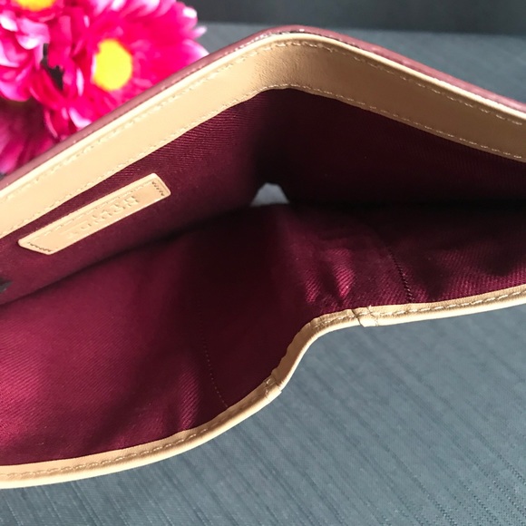 NWOT 14th & Union Mallory Leather Travel Wallet - Picture 6 of 12